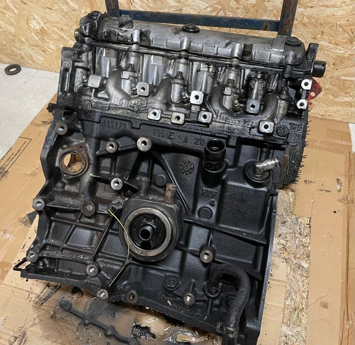Silnik Słupek F9Q B264 Suzuki Grand Vitara II 1.9 DDIS Przebieg 190tys