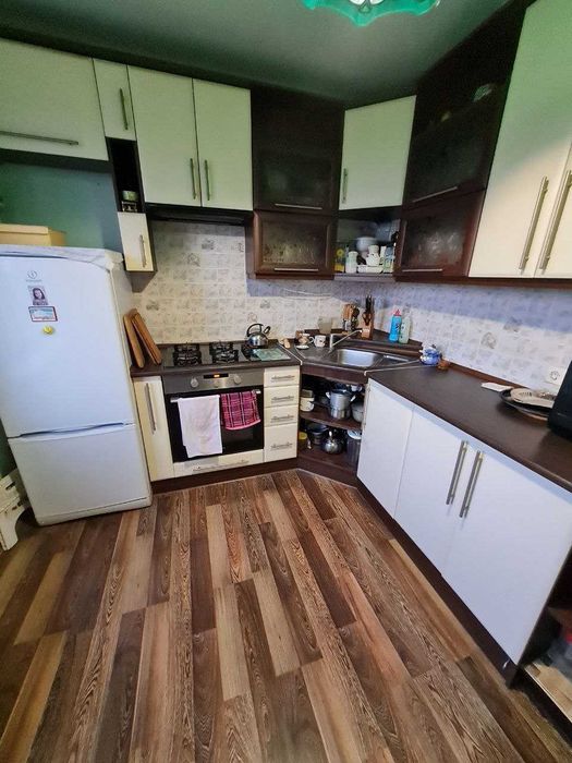 Продам 2 кімнатну  квартиру на Молодіжному. 24700