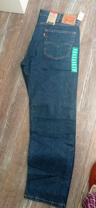 Продам чоловічі нові джинси Levi's.