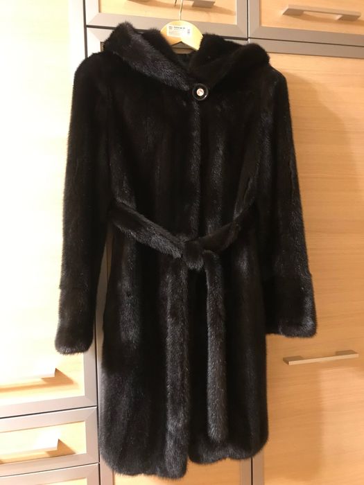 Шуба норкова з капюшоном