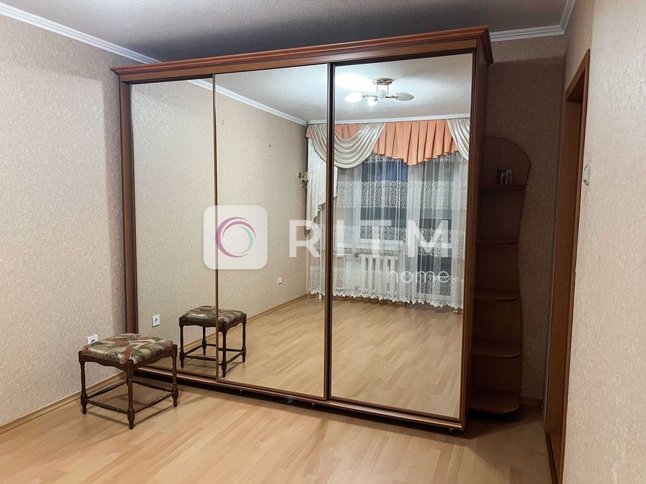 Продаж 2-к. квартири по вул. Гулака-Артемовського