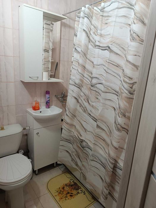 Здається квартира після ремонту центр