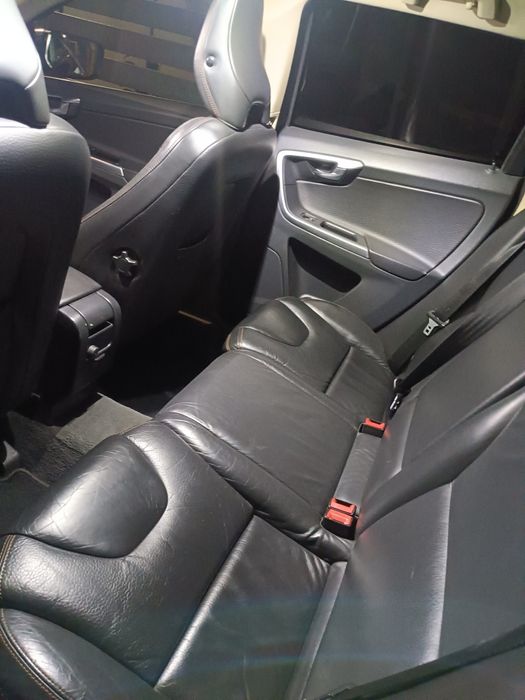 Volvo xc60 estimado de garagem.
