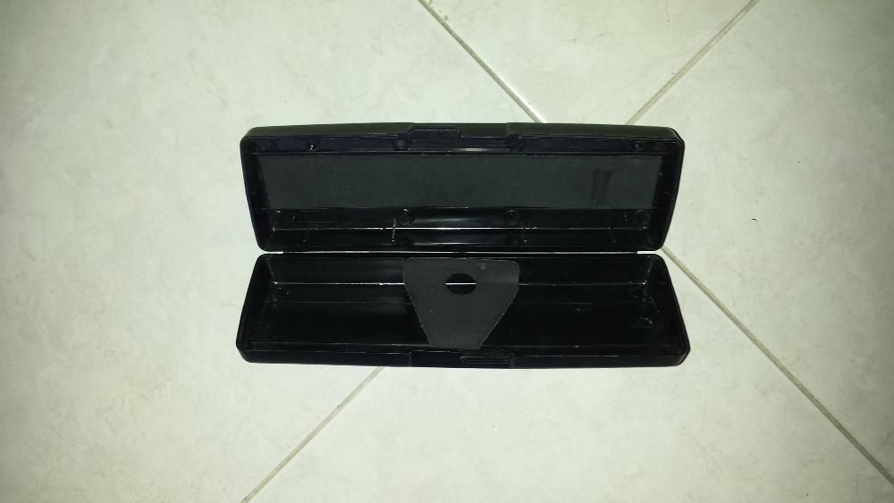 Rádio Sherwood com possivel ligaçao de subwoofer.
