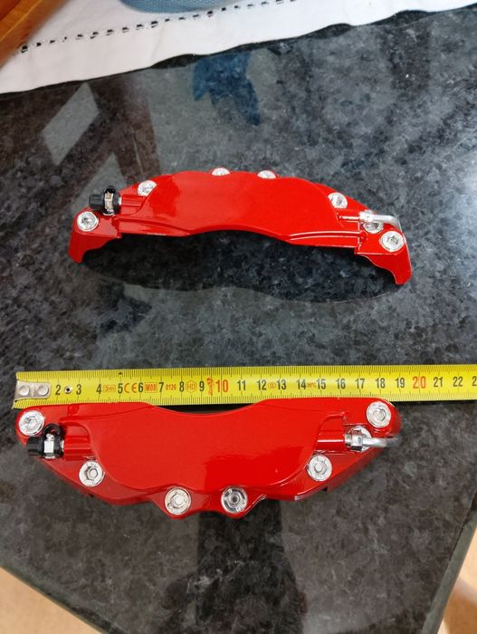 Capas travoes em metal