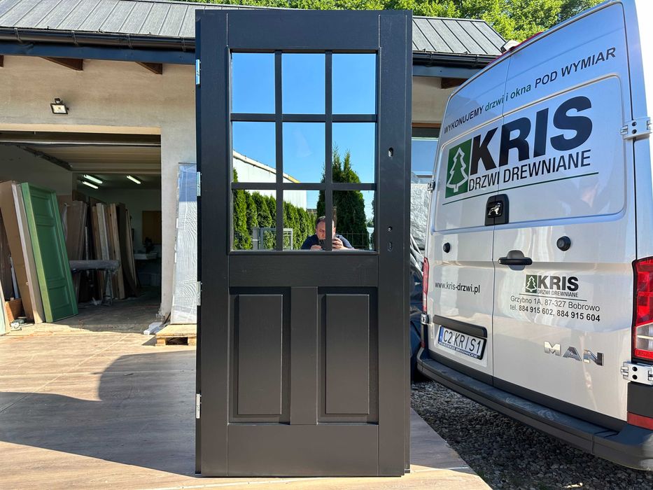 Drzwi zewnętrzne drewniane ANGIELSKIE Czarne montaż Cała  POLSKA