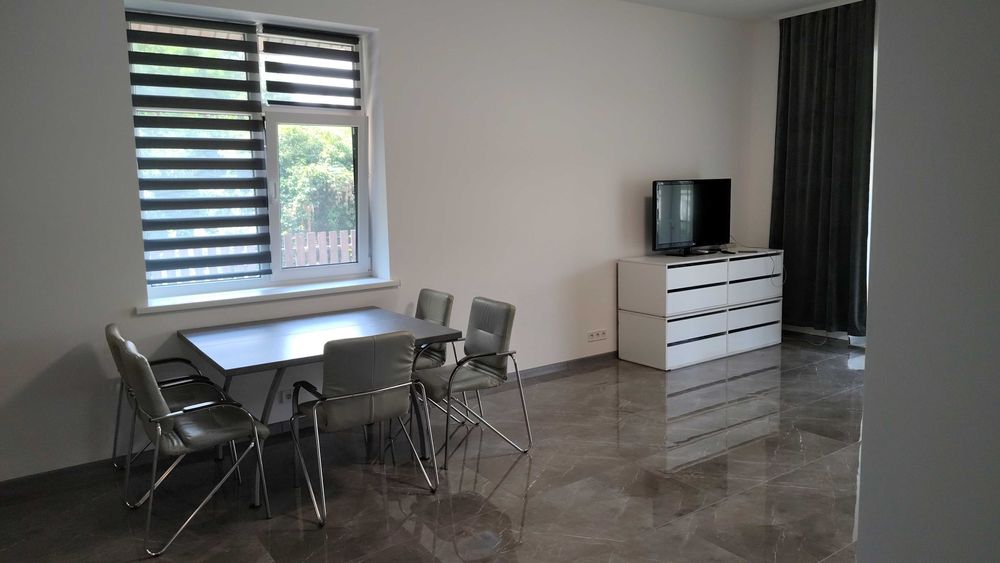 Продається сучасний будинок у котеджному містечку с. Гнідин