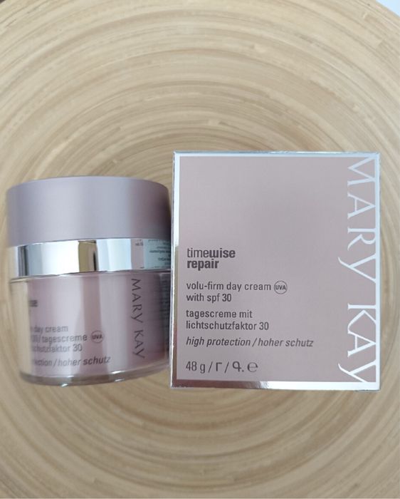 Ujędrniający Krem na noc Volu-Firm® TimeWise Repair® SPF 30 mary kay
