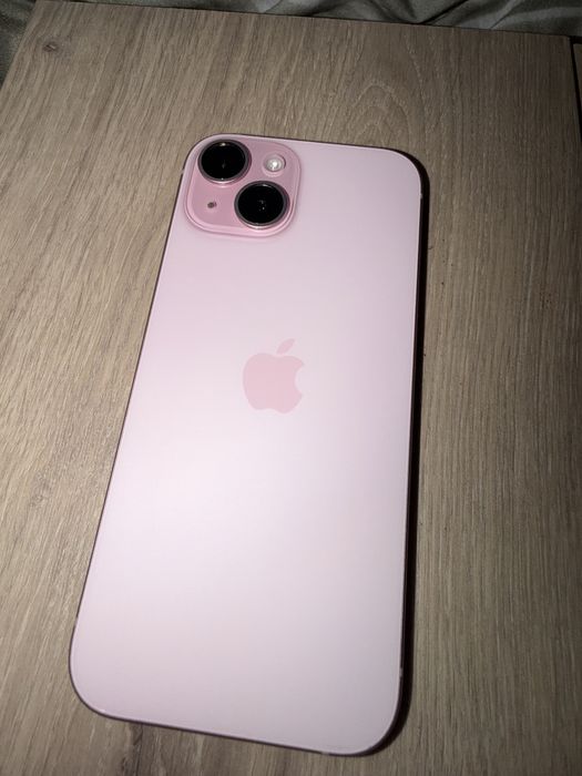 iPhone 15 pink 256GB