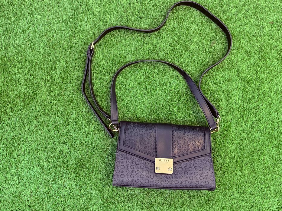 нова сумка Guess