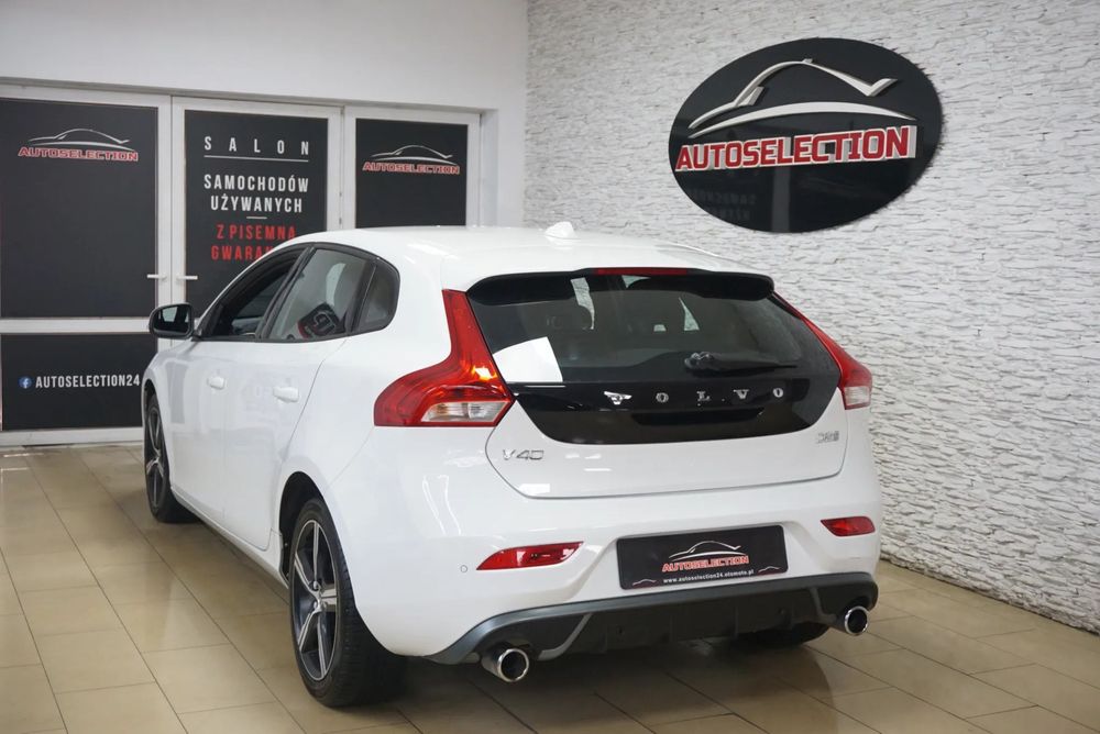 Volvo V40 Volvo V40 2.0 D2! Nawigacja! R-Design! 6bieg! BLIS! Tempomat!