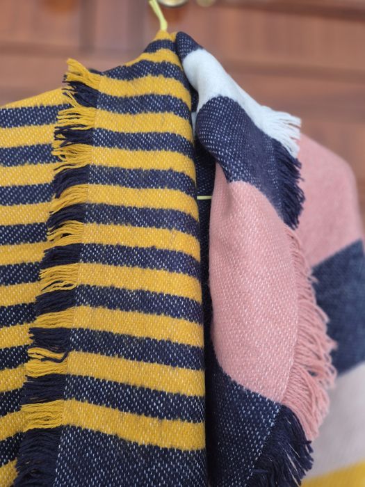 Écharpe  comprida  Pull&Bear.