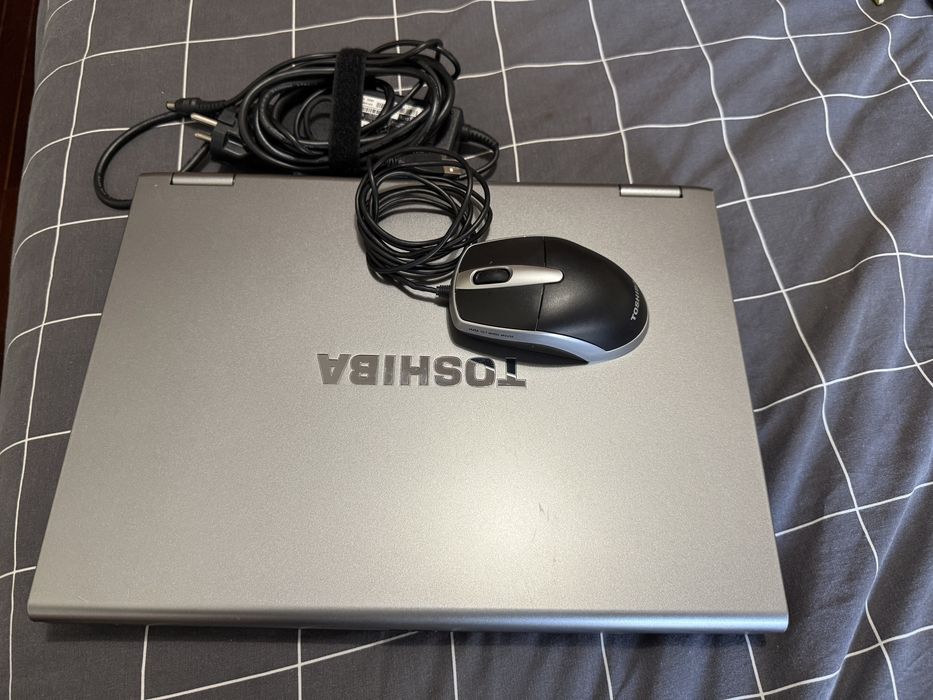 Notebook toshiba / estado de novo