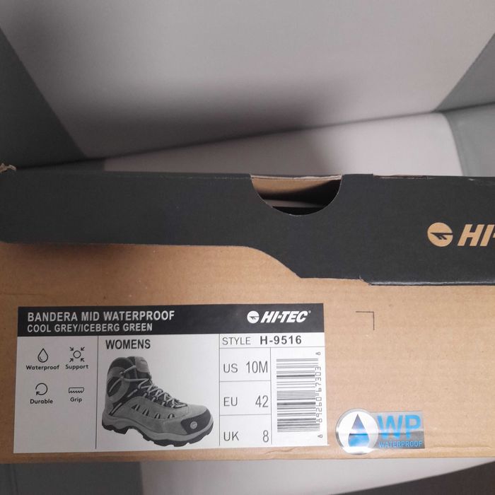 Теплі ботинки, черевики, кроссовки, кросівки HI-TEC us10/eur42. Нові