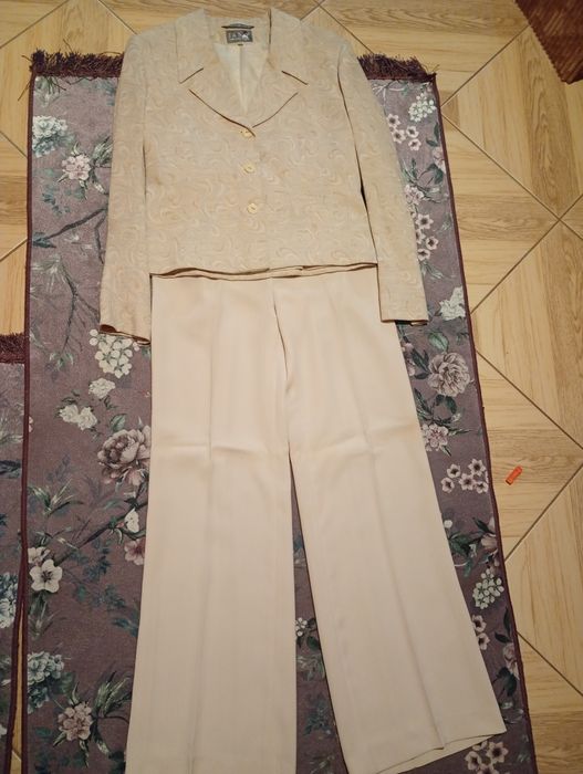 Komplet żakiet i spodnie