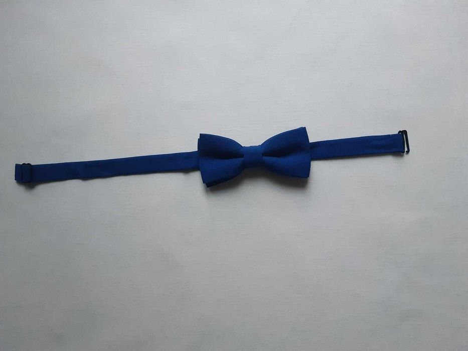 Метелик синій однотонний, без візерунків - якісний, чудовий стан, макс. 40 см