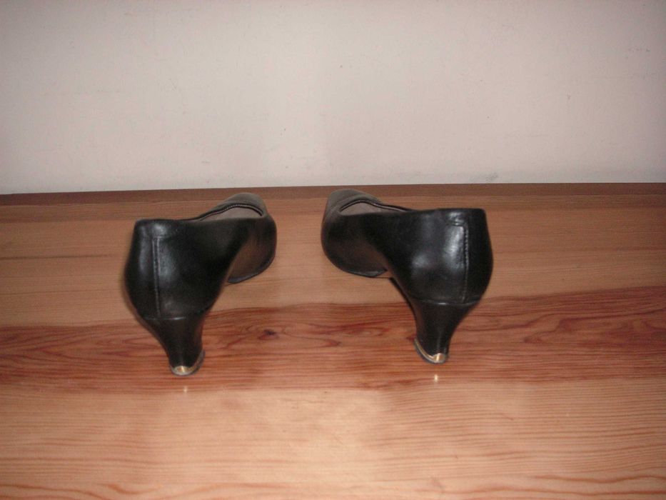 Sapatos Beltrarini Preto em Pele  T38