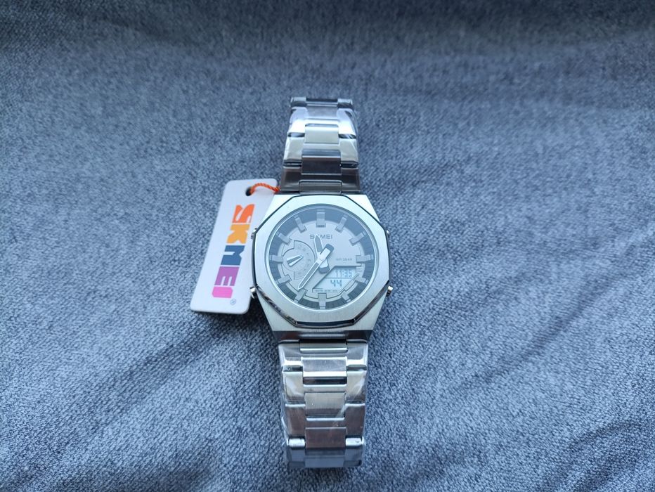 Часы от бренда Skmei