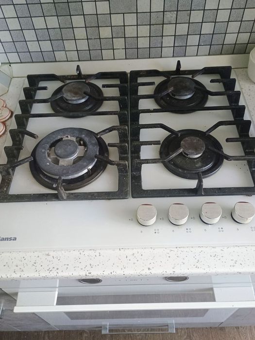 Продам газову поверхню і  електро духовку комплект рік була в користув