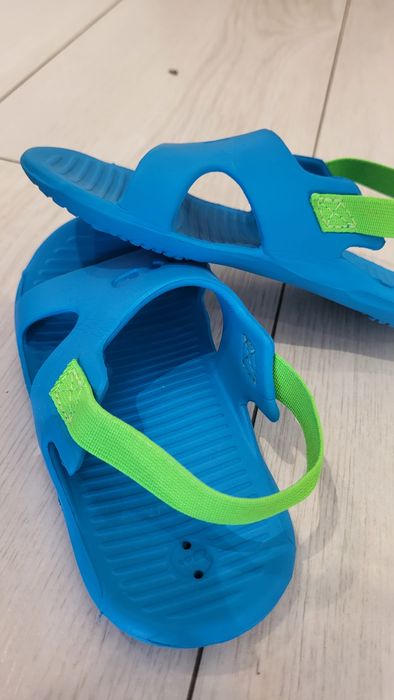 Klapki na gumce Nabaiji Decathlon rozm 25 26 15,5 16 cm