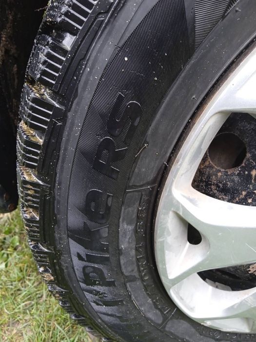 Продам машину                                                   .