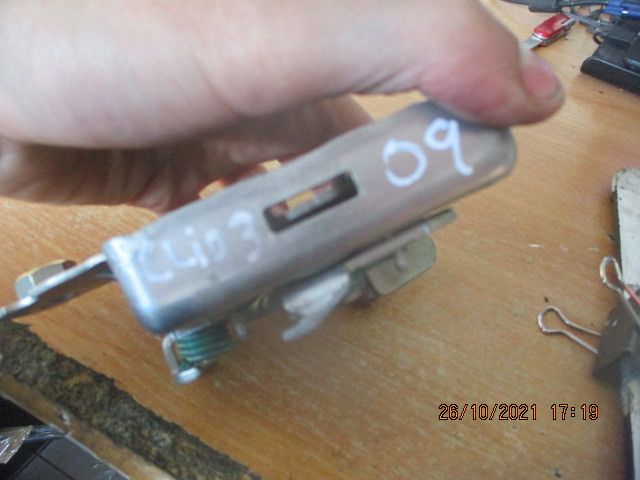 Fechadura / fecho capot RENAULT Clio III (BR0/1, CR0/1)