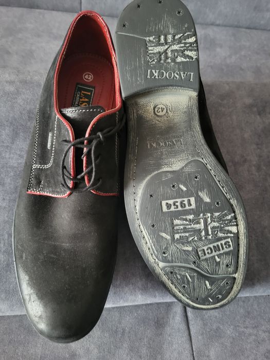 Męskie skórzane buty Lasocki rozmiar 42