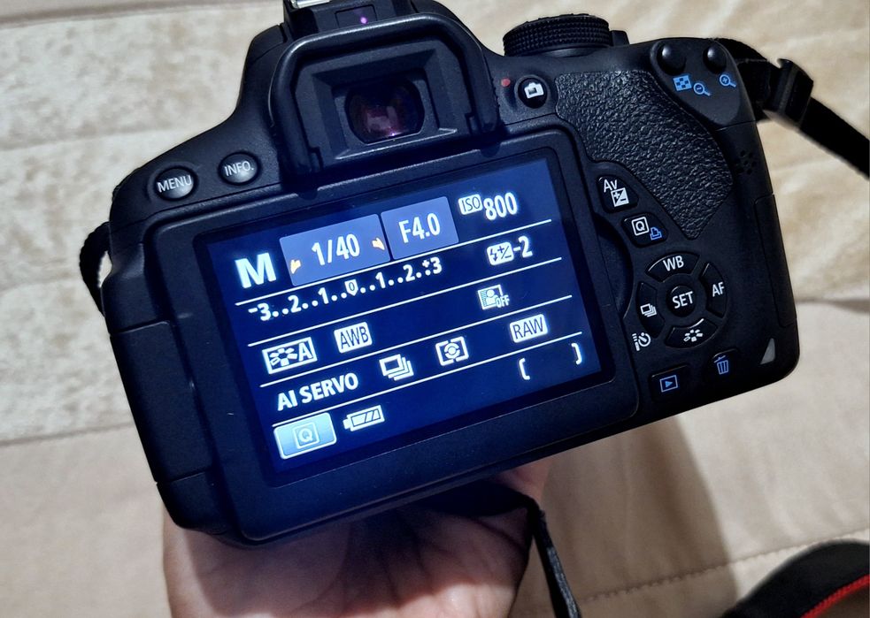 Canon 700D + 18-55mm