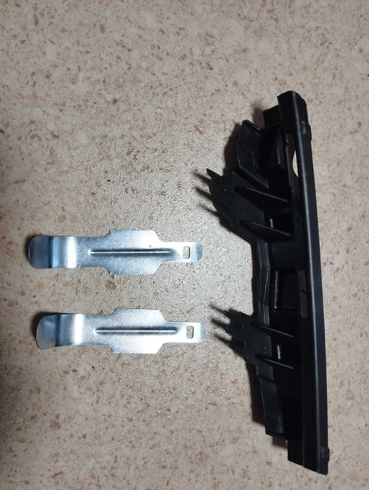 BMW 3 G20 G21 кріплення під фару 63118496142 кронштейн фари лівий 63118496141 правий
