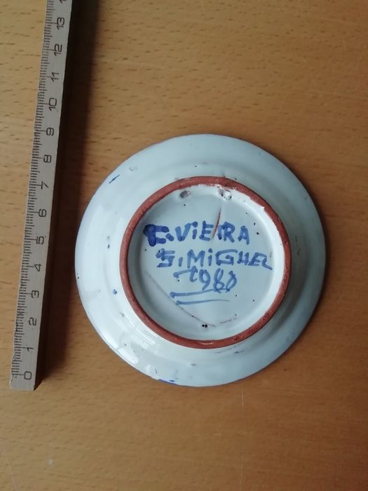Conjunto de pratos portugueses.