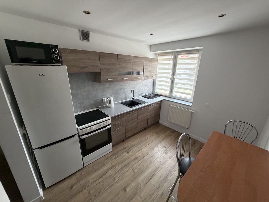 Komfortowe 2 pokoje | 48 m² | Po remoncie | 1 piętro | Parking | Blisko tramwaju