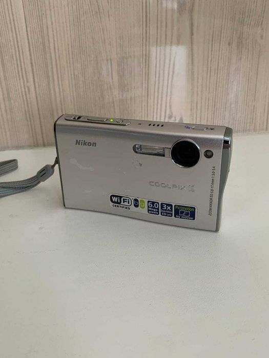 Цифровий фотоапарат Nikon Coolpix S6 винтаж Y2K