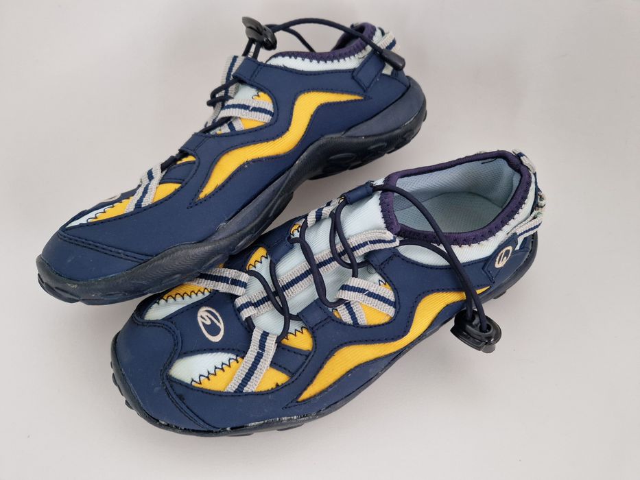 Sapatos ténis de água