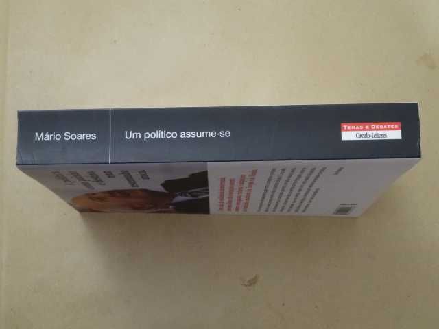 Um Político Assume-se de Mário Soares - 1ª Edição