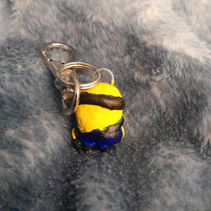 minionek breloczek handmade 3d