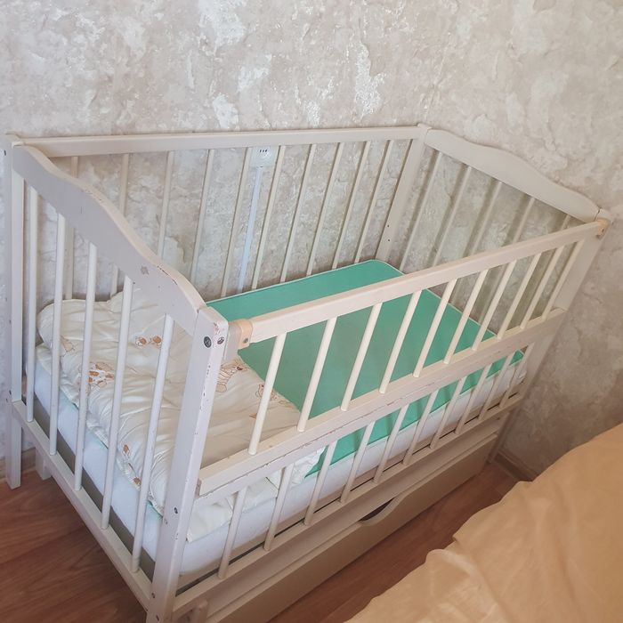 Ліжко дитяче маятникове
