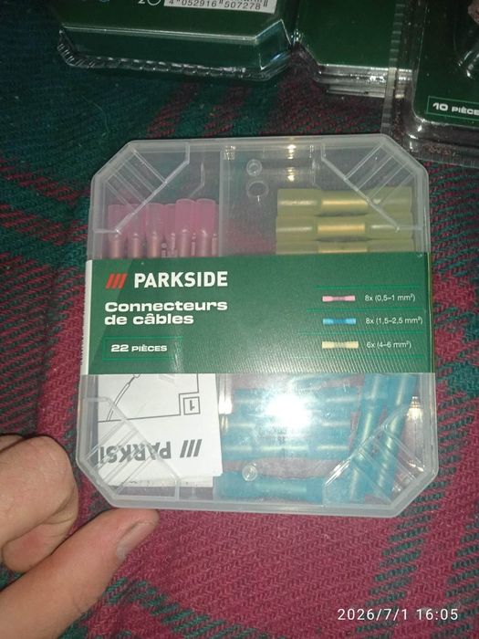 22 термоусадочных соединителей для кабелей от бренда Parkside.