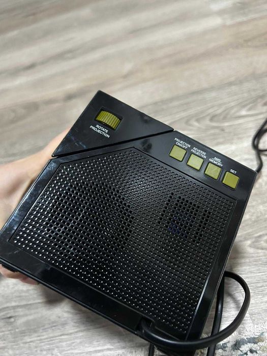 Rádio Despertador Bigben RR70P c/ Projetor - Camuflagem