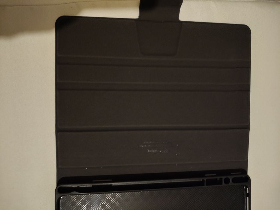 Etui z klapką na iPada