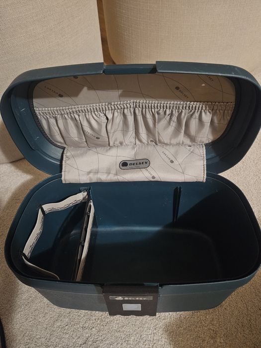 Necessaire rígido Delsey