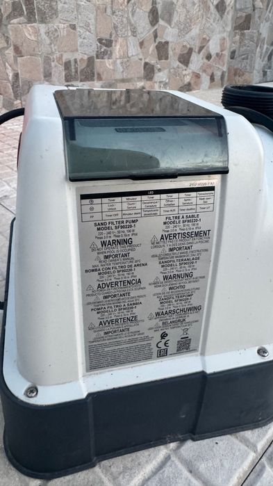Bomba e filtro de areia para piscina INTEX