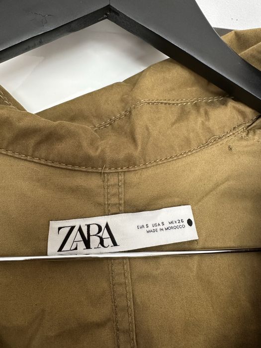 oversizowy khaki trencz
