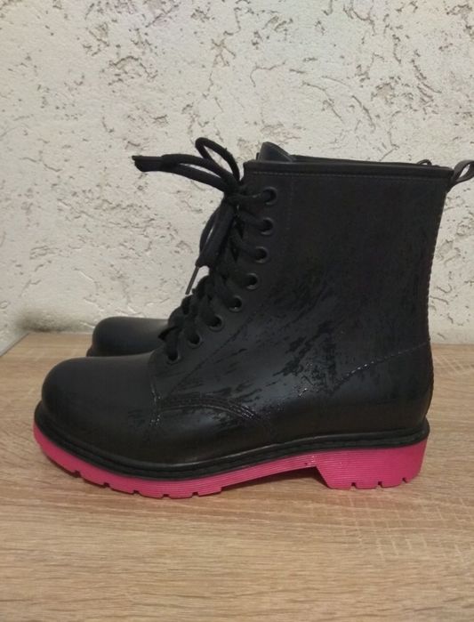 Резиновые ботиночки 40 р