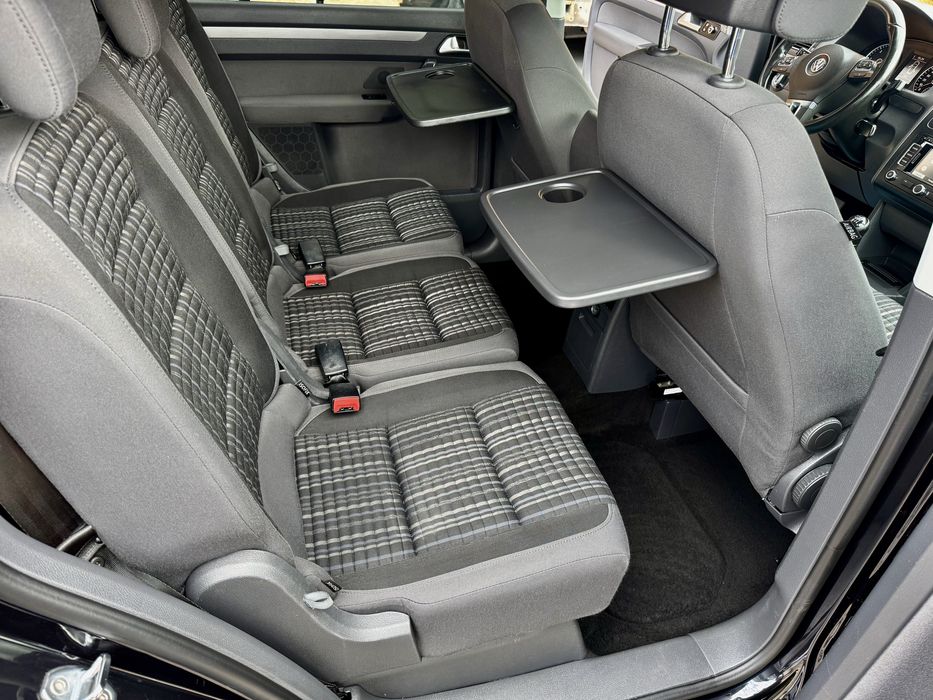 Touran Cross 7 Osobowy Hak 2.0 Tdi Zarejestrowany