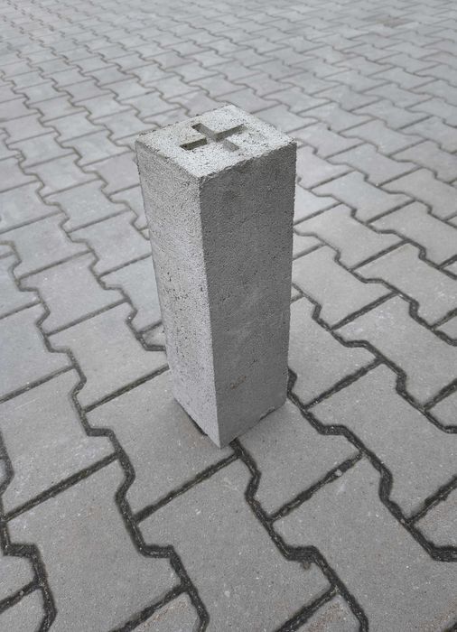 Słupki graniczne, geodezyjne, palik geodezyjny  10x10x42