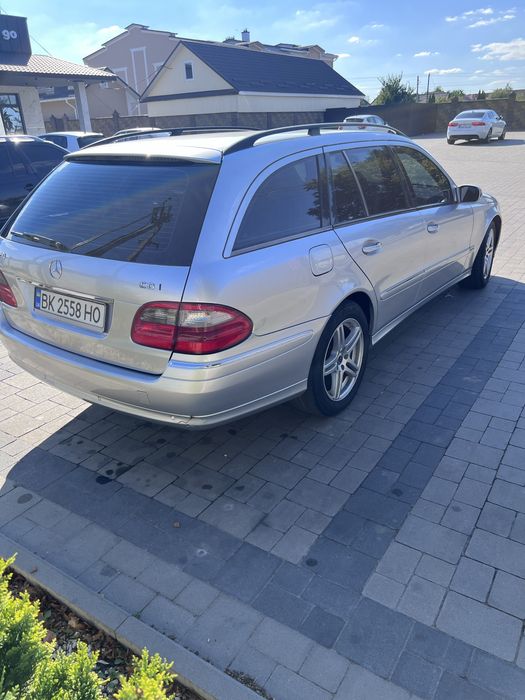 Легковий Автомобіль