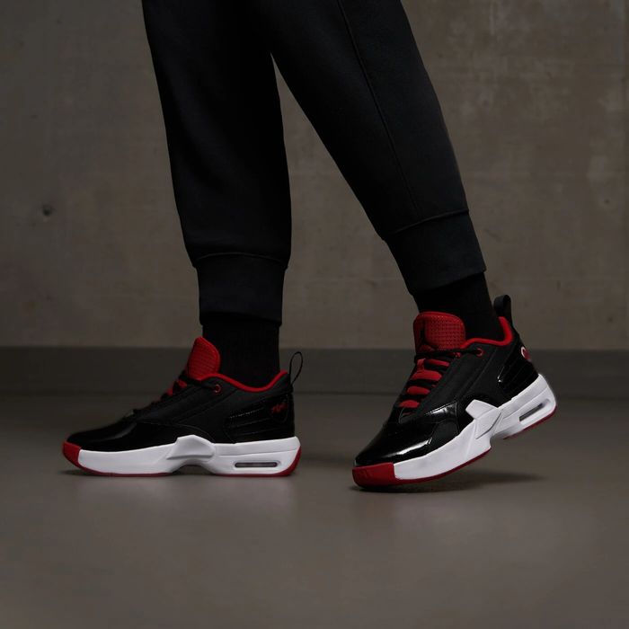 47 р.  Кросівки Jordan Max Aura 6 устілка 31 см