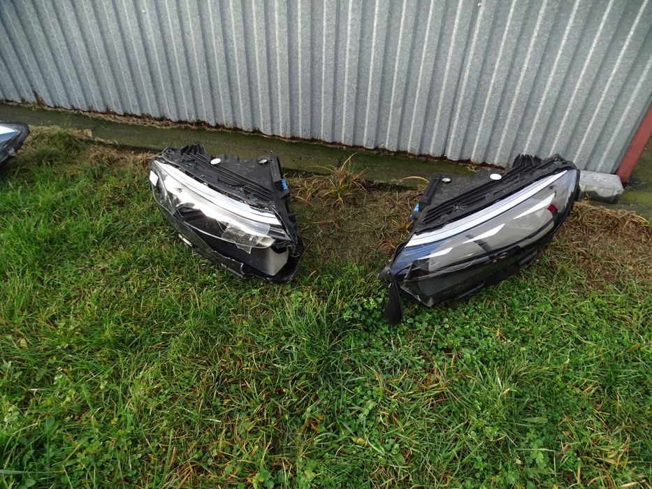 Lampy Przód Mercedes EQS  297