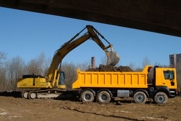 Аренда и услуги экскаватора Jcb Cat,снос дома и демонтаж,самосвалы