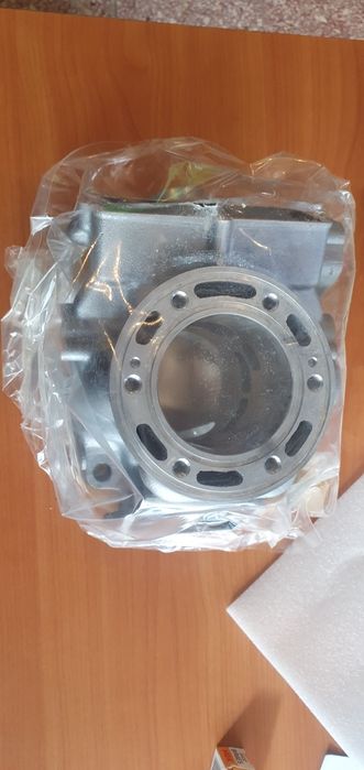 Cylinder Yz 250 Nowy Oryginał 2000-22 rok wr 250 czesci Tłok